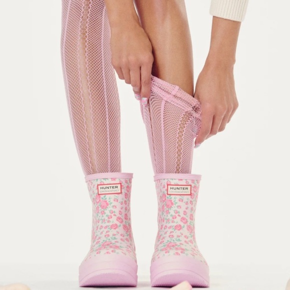 💧☔️🌦️Hunter x LoveShackFancy Women’s PLAY™ Short Rose Heart Rain Boots - Picture 9 of 11